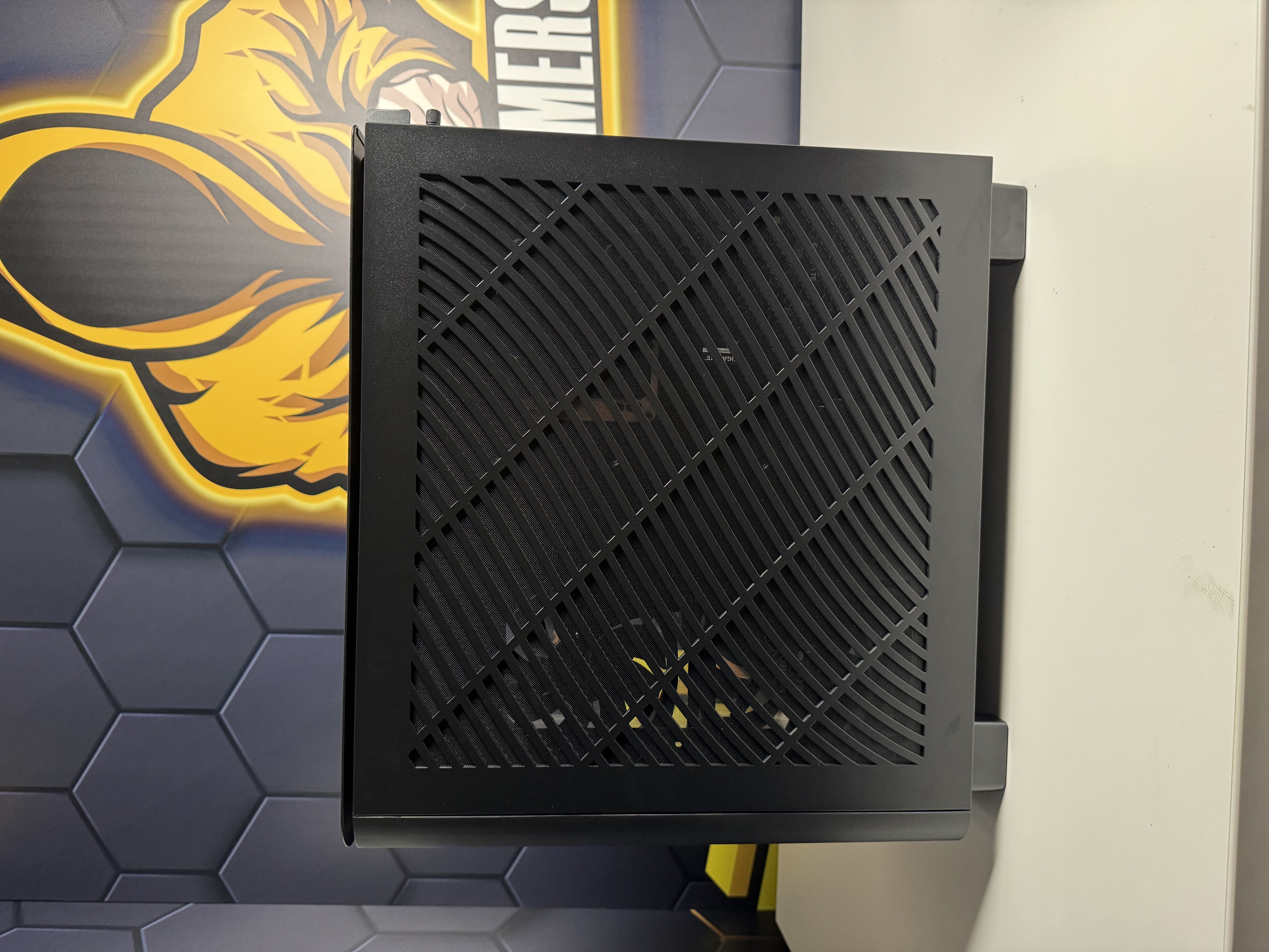 4GAMES FCL-10, AMD Ryzen 7 9800X3D, RTX 5080, 32GB RAM, 1TB SSD